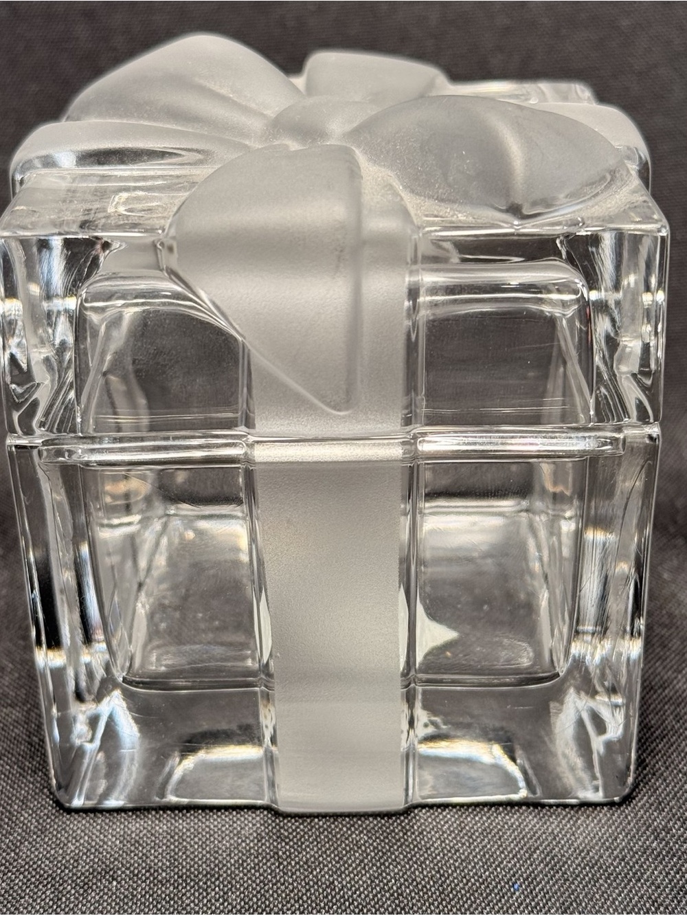 Tiffany & Co Crystal Trinket Box with Frosted Bow Lid Vintage Collectible